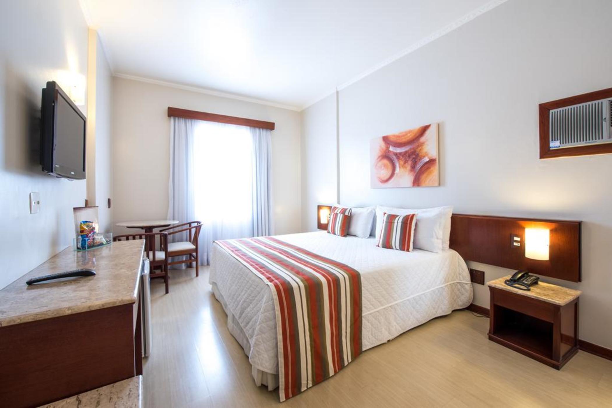 Hotel Carlton Plaza Poços de Caldas Buitenkant foto