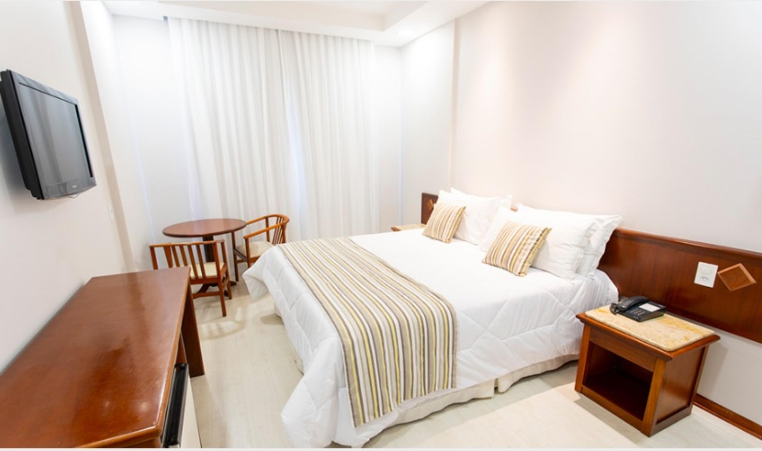 Hotel Carlton Plaza Poços de Caldas Buitenkant foto