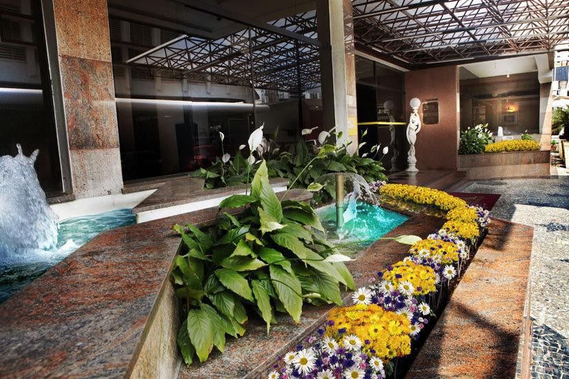 Hotel Carlton Plaza Poços de Caldas Buitenkant foto