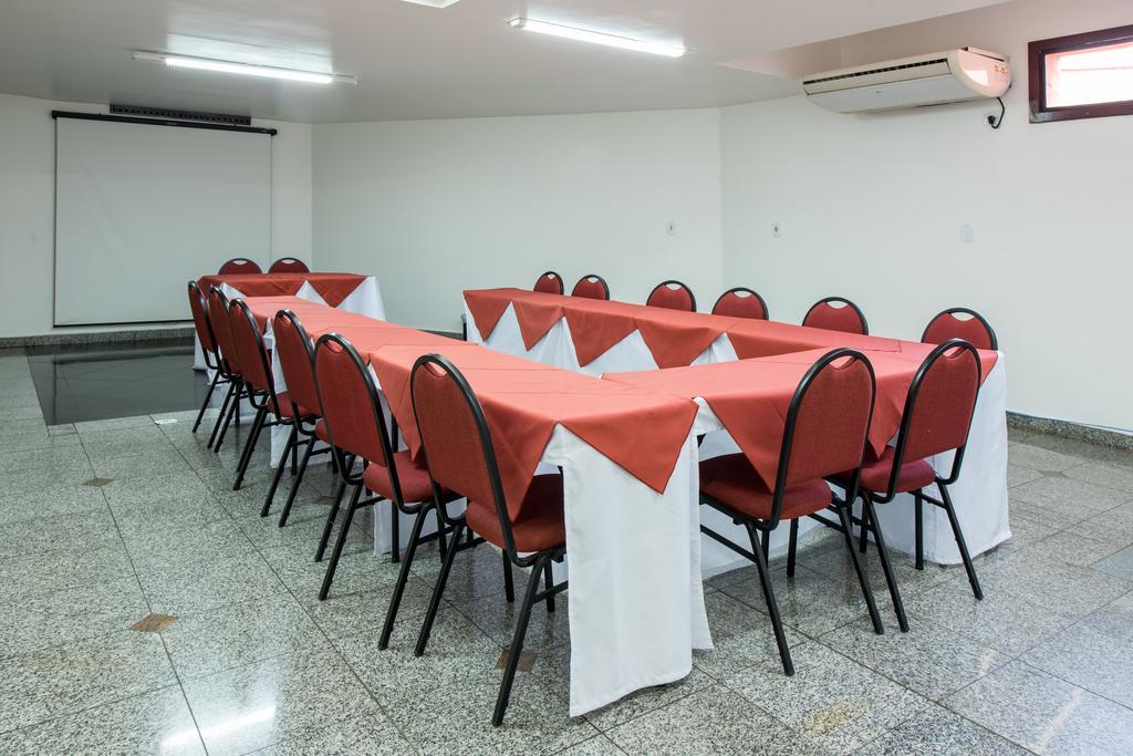 Hotel Carlton Plaza Poços de Caldas Buitenkant foto