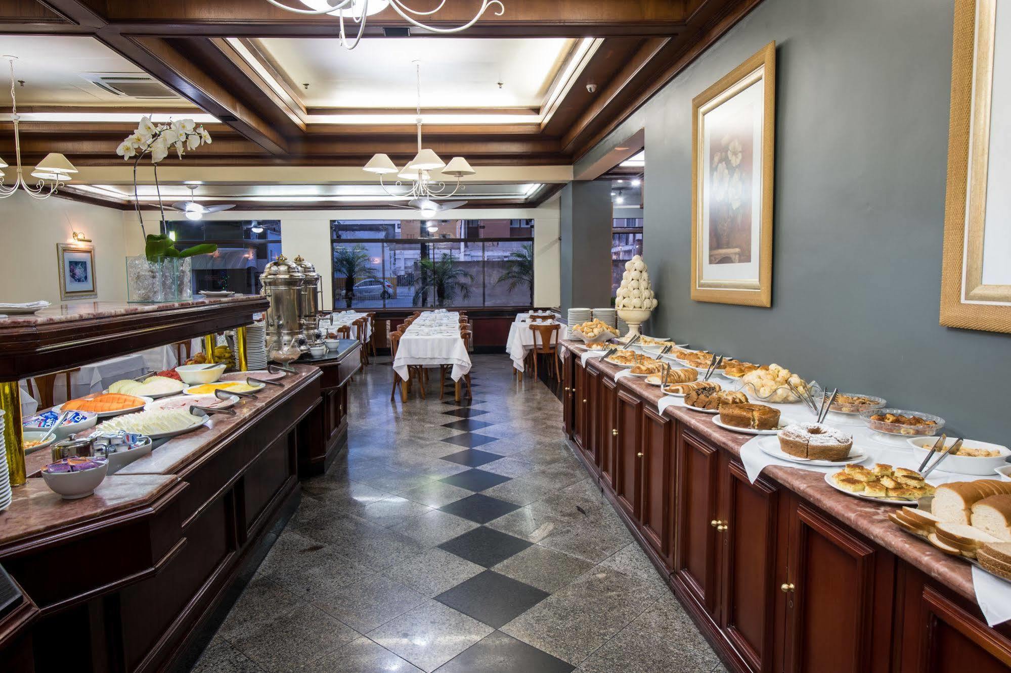 Hotel Carlton Plaza Poços de Caldas Buitenkant foto